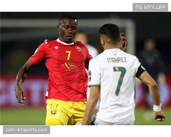 哈萨克斯坦中场身体对抗优势 扎伊努特迪诺夫攻防转换角色关键